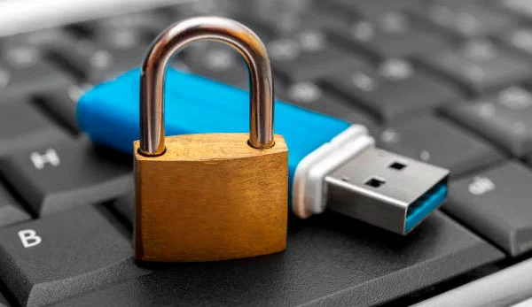 Clé USB protégée en écriture, quelles sont les solutions possibles